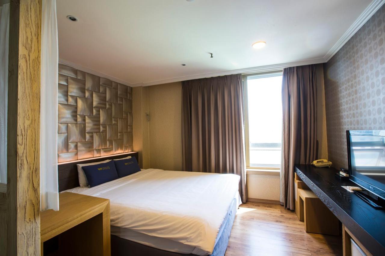 Central Hotel Changwon Exteriör bild