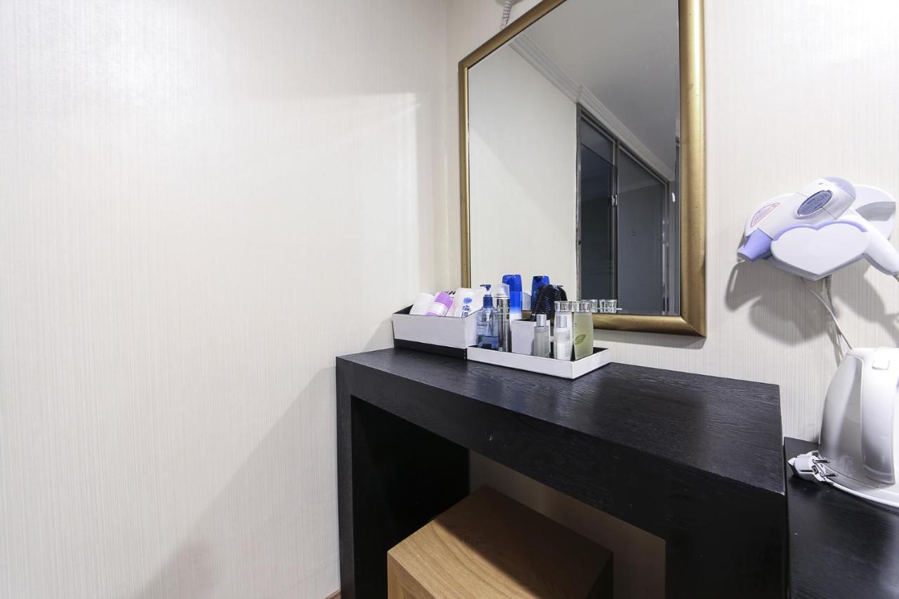 Central Hotel Changwon Exteriör bild