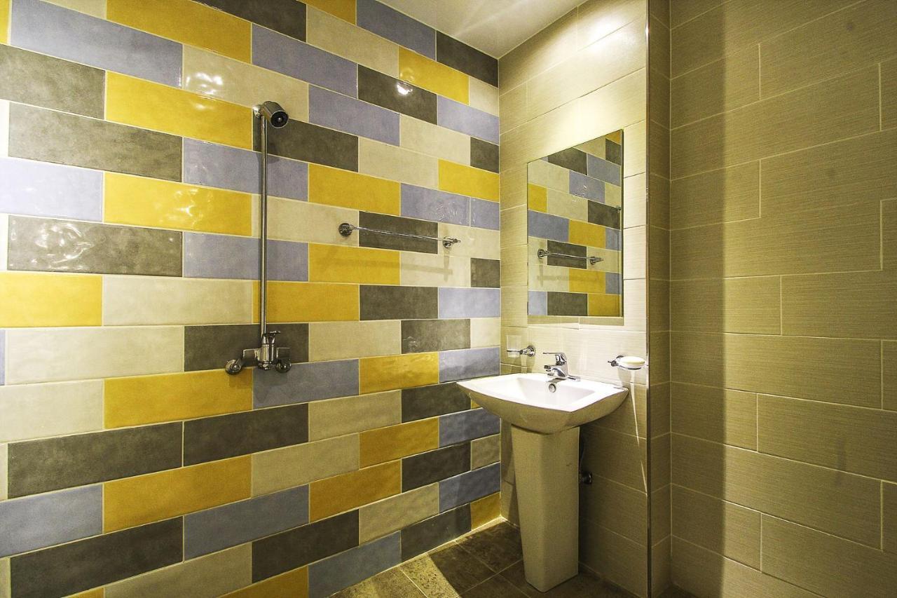 Central Hotel Changwon Exteriör bild