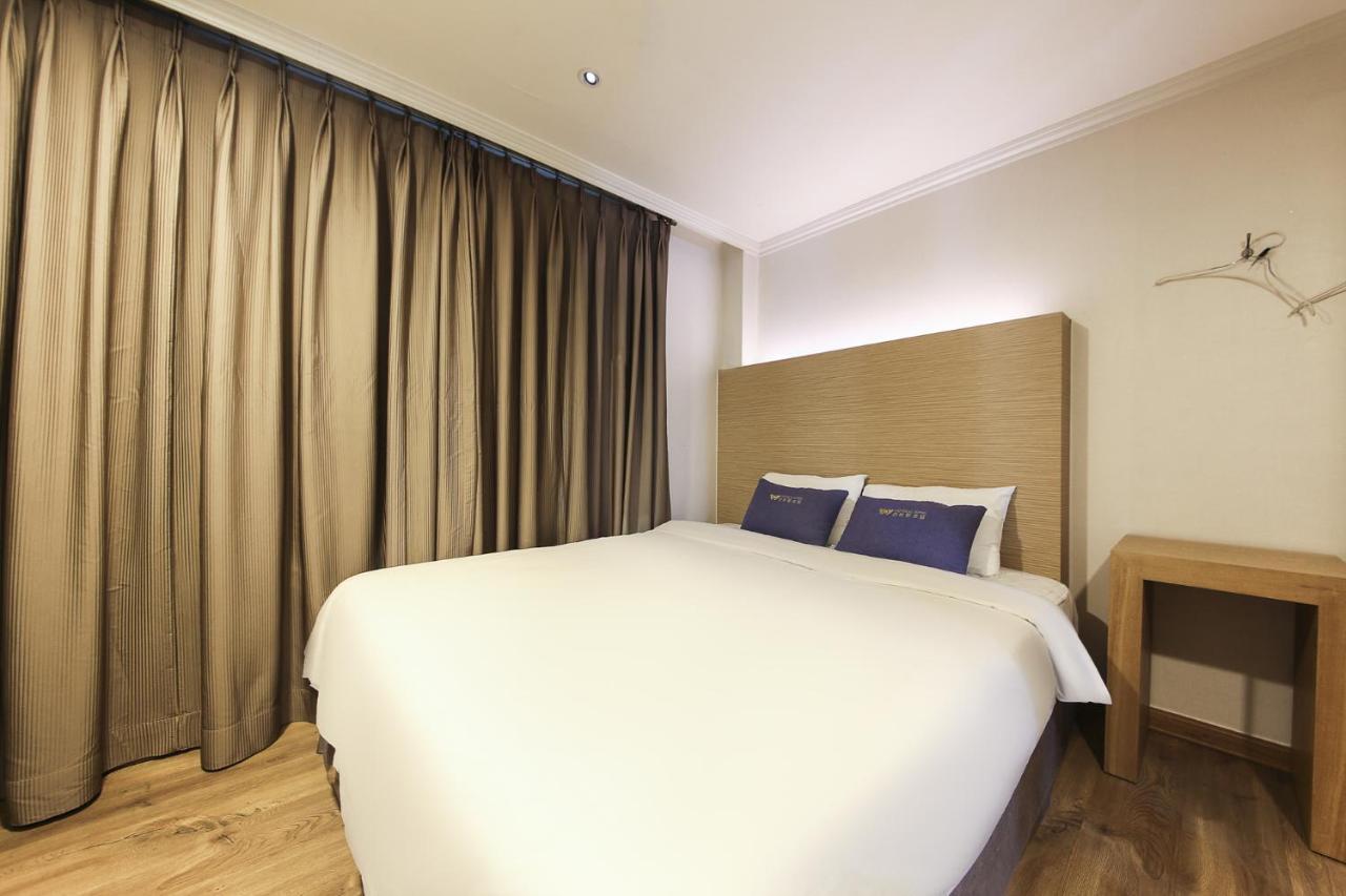 Central Hotel Changwon Exteriör bild