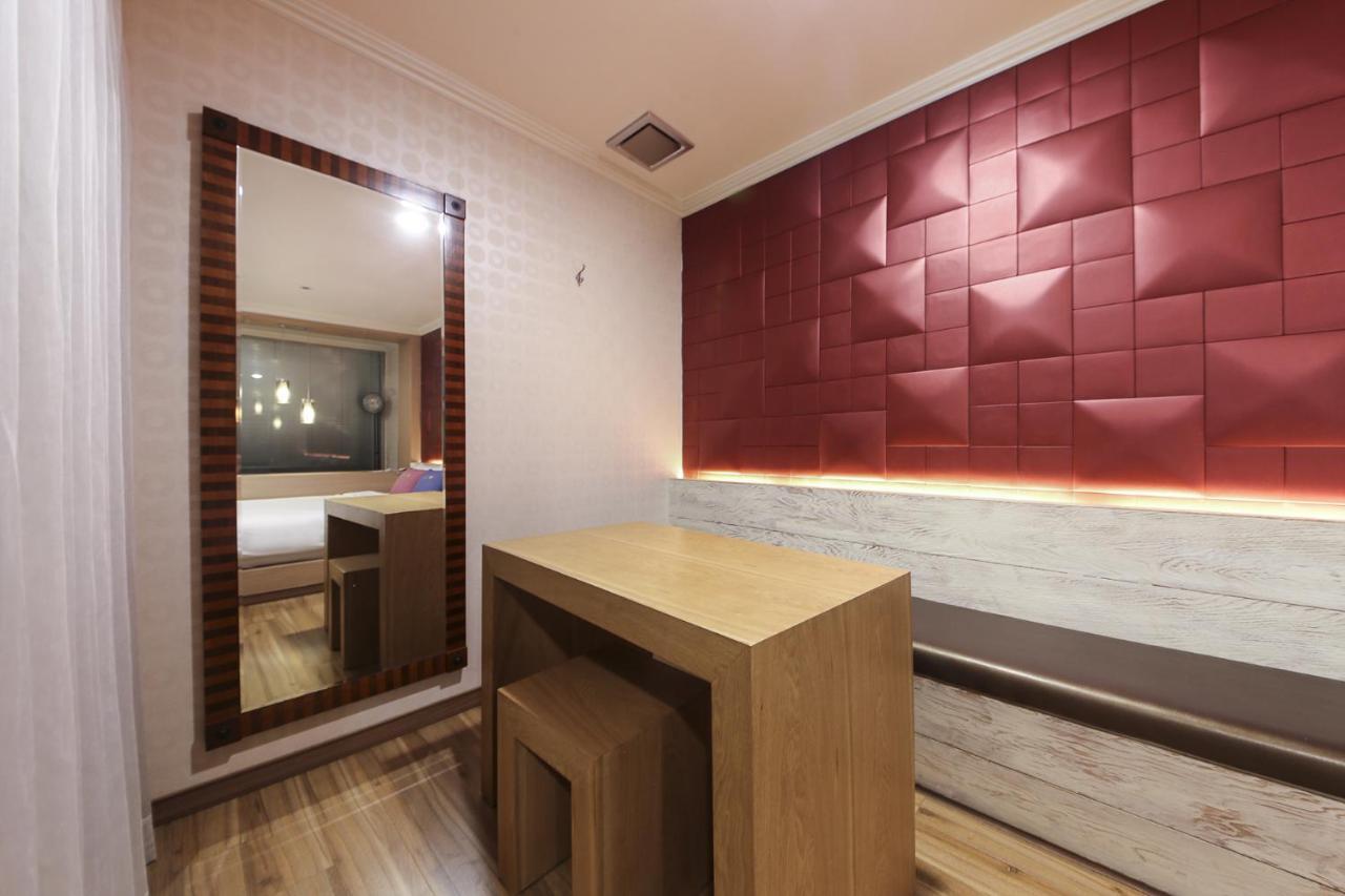 Central Hotel Changwon Exteriör bild