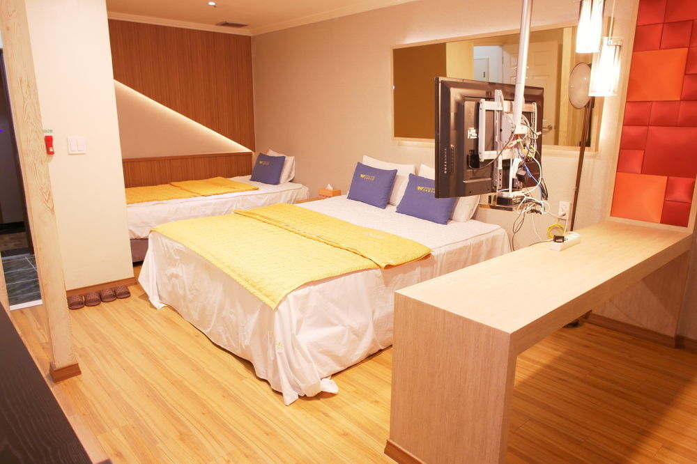 Central Hotel Changwon Exteriör bild